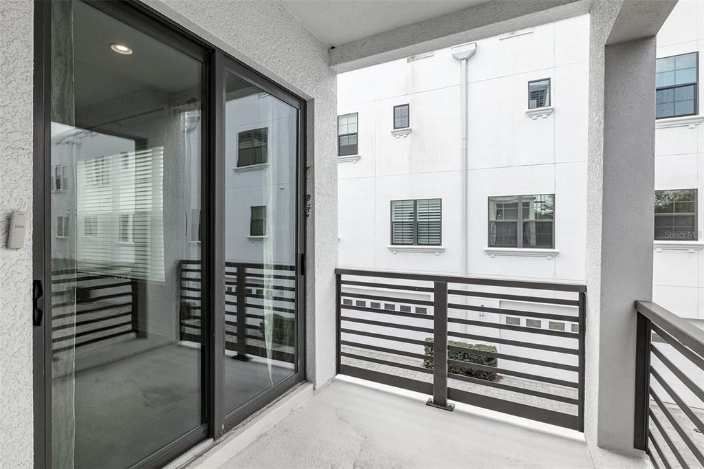 For Rent: $4,500 (3 beds, 3 baths, 2824 Square Feet)