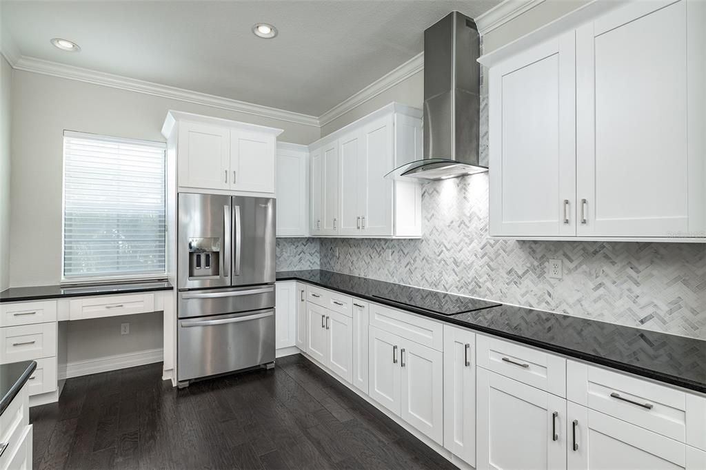 For Rent: $4,500 (3 beds, 3 baths, 2824 Square Feet)
