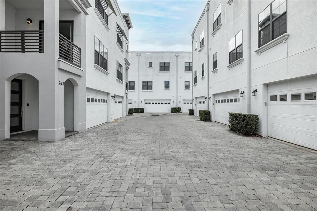 For Rent: $4,500 (3 beds, 3 baths, 2824 Square Feet)
