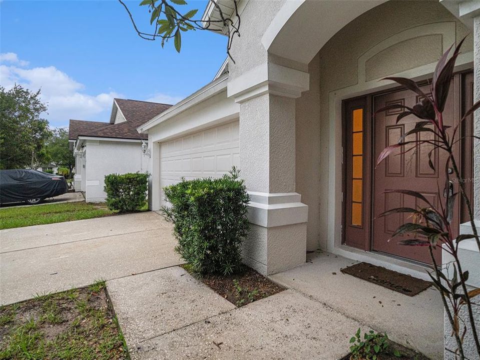For Rent: $2,250 (4 beds, 2 baths, 1956 Square Feet)
