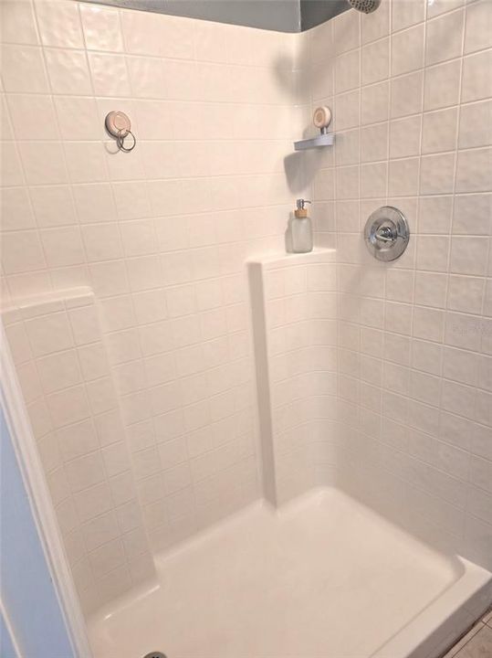 En Venta: $379,900 (5 camas, 2 baños, 2952 Pies cuadrados)
