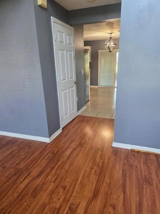 En Venta: $379,900 (5 camas, 2 baños, 2952 Pies cuadrados)