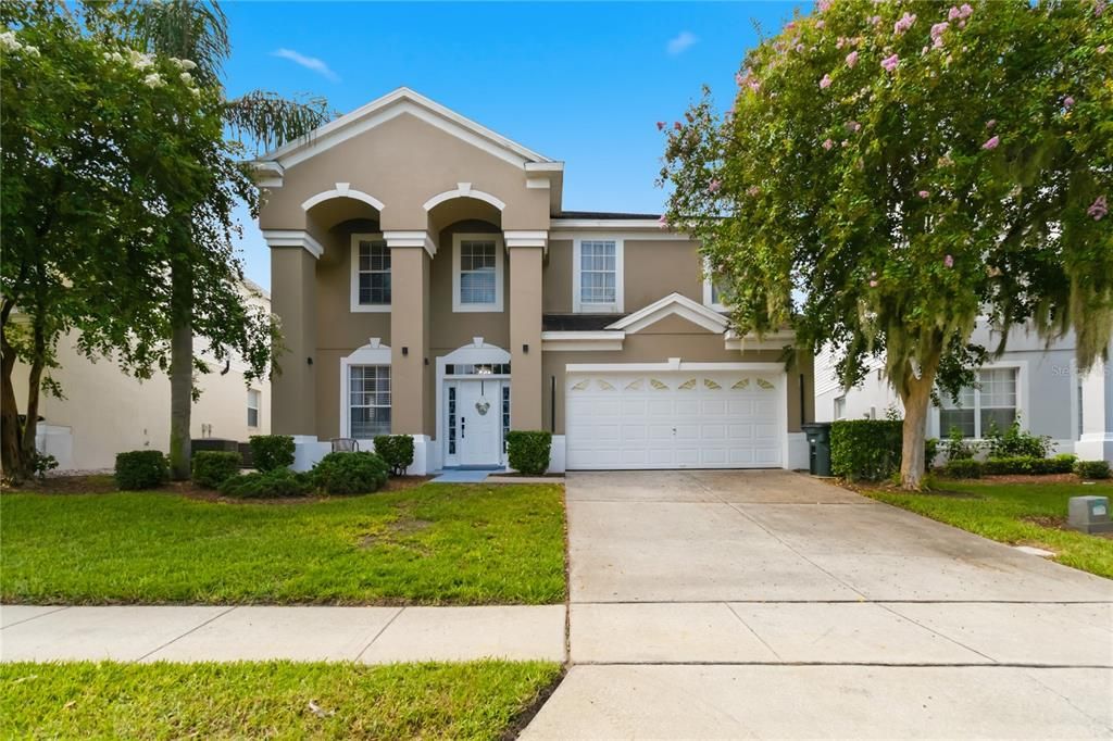 For Sale: $645,000 (6 beds, 3 baths, 2816 Square Feet)