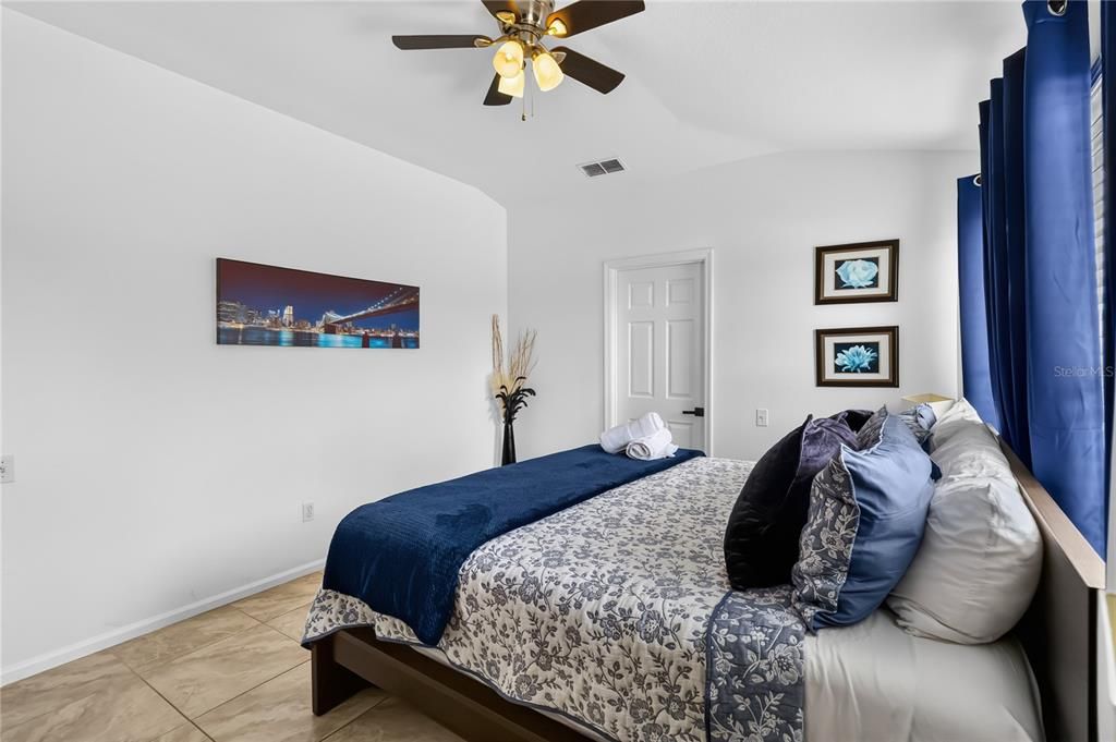 For Sale: $645,000 (6 beds, 3 baths, 2816 Square Feet)