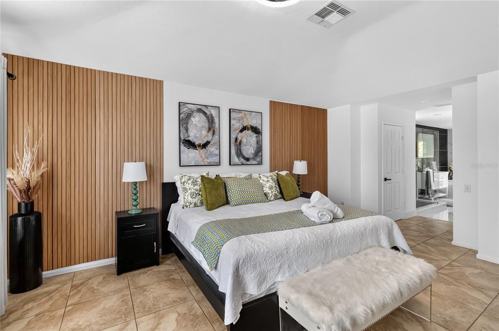 For Sale: $645,000 (6 beds, 3 baths, 2816 Square Feet)
