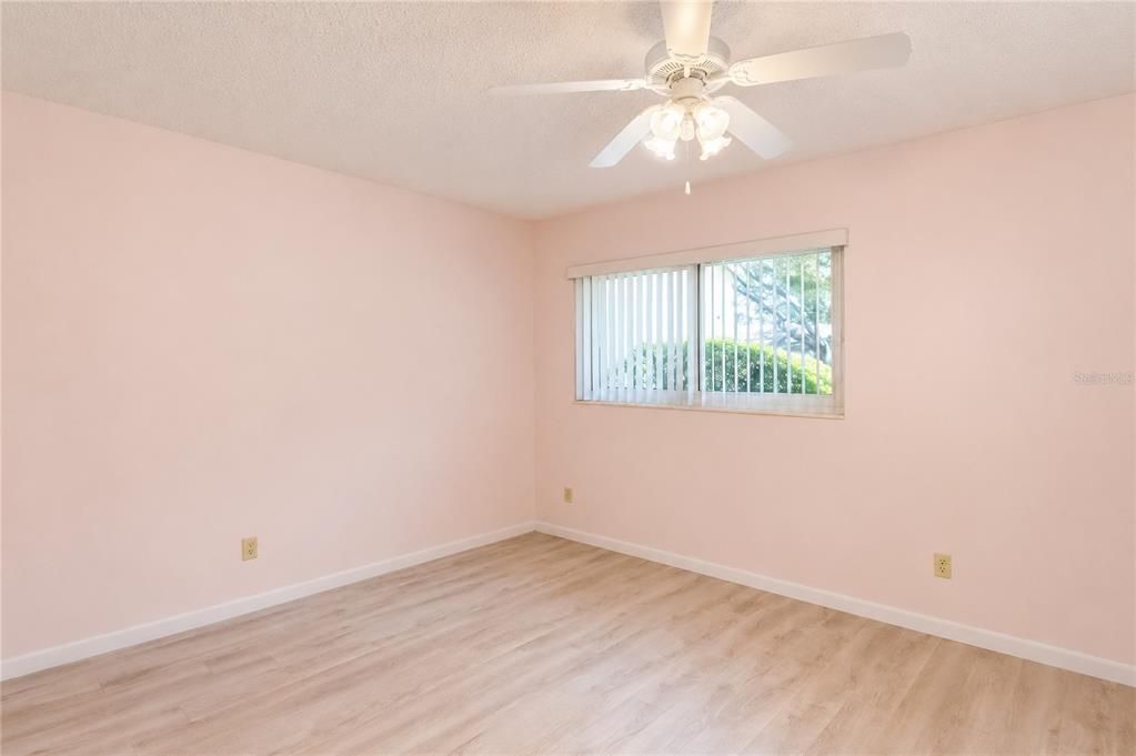 For Sale: $179,800 (2 beds, 2 baths, 1541 Square Feet)