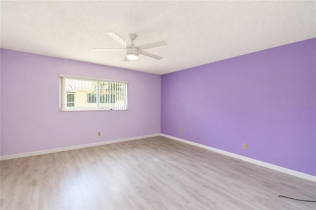 For Sale: $179,800 (2 beds, 2 baths, 1541 Square Feet)