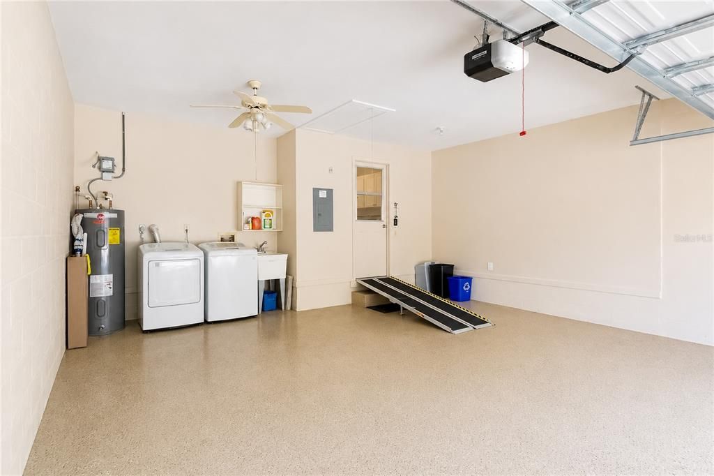 For Sale: $179,800 (2 beds, 2 baths, 1541 Square Feet)