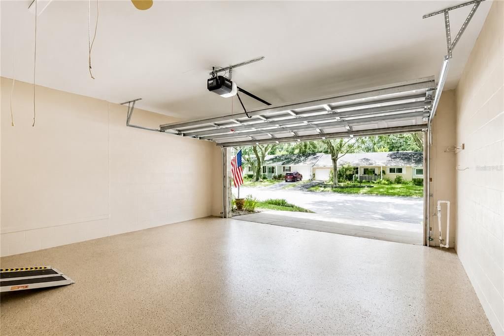 For Sale: $179,800 (2 beds, 2 baths, 1541 Square Feet)
