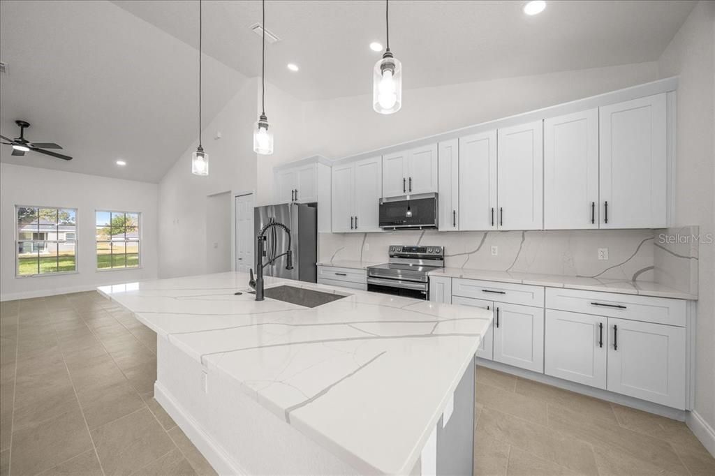 For Sale: $355,000 (3 beds, 2 baths, 1794 Square Feet)