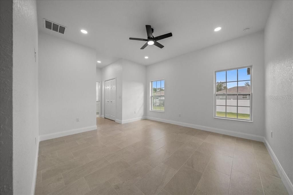 For Sale: $355,000 (3 beds, 2 baths, 1794 Square Feet)