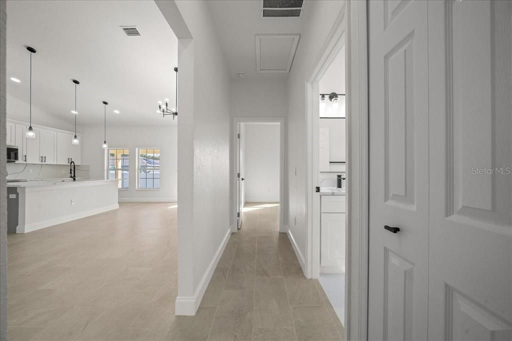 For Sale: $355,000 (3 beds, 2 baths, 1794 Square Feet)