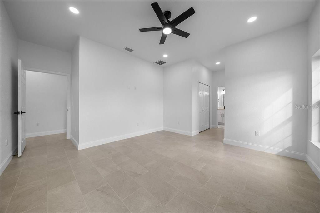 For Sale: $355,000 (3 beds, 2 baths, 1794 Square Feet)