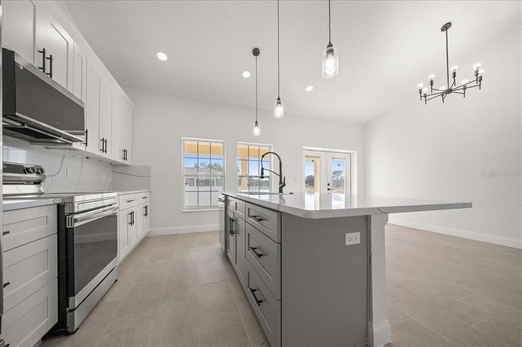 For Sale: $355,000 (3 beds, 2 baths, 1794 Square Feet)