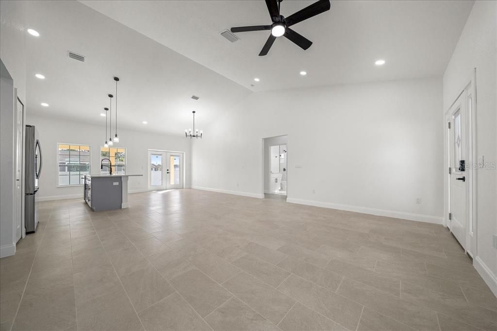 For Sale: $355,000 (3 beds, 2 baths, 1794 Square Feet)