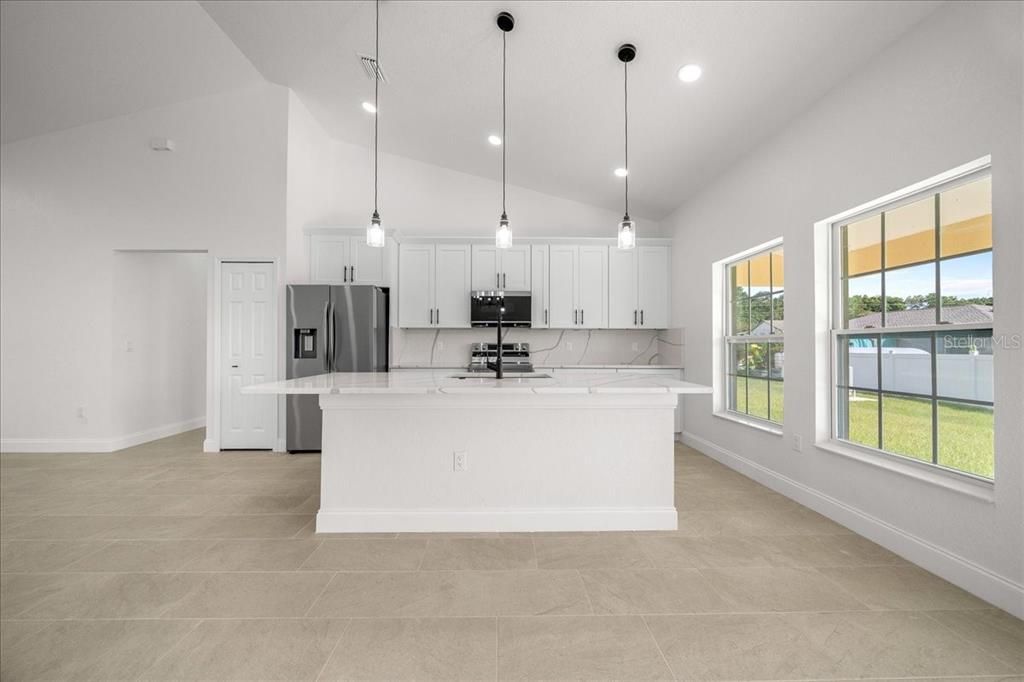 For Sale: $355,000 (3 beds, 2 baths, 1794 Square Feet)