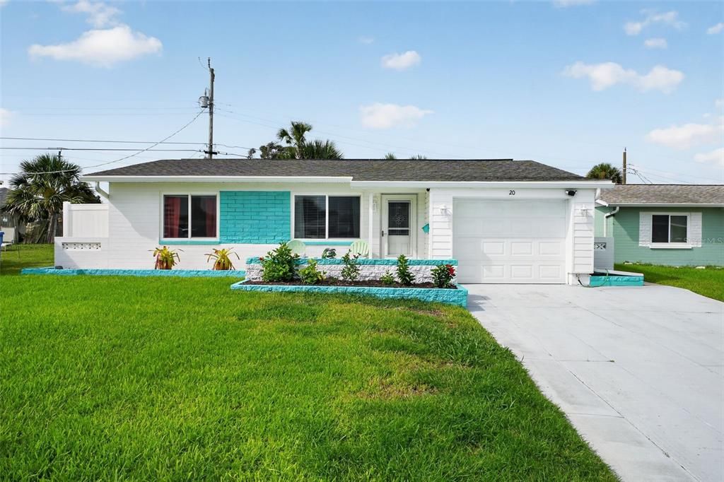 For Sale: $399,000 (2 beds, 2 baths, 1272 Square Feet)