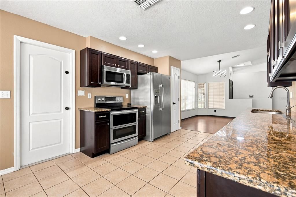 For Sale: $319,900 (4 beds, 2 baths, 1745 Square Feet)