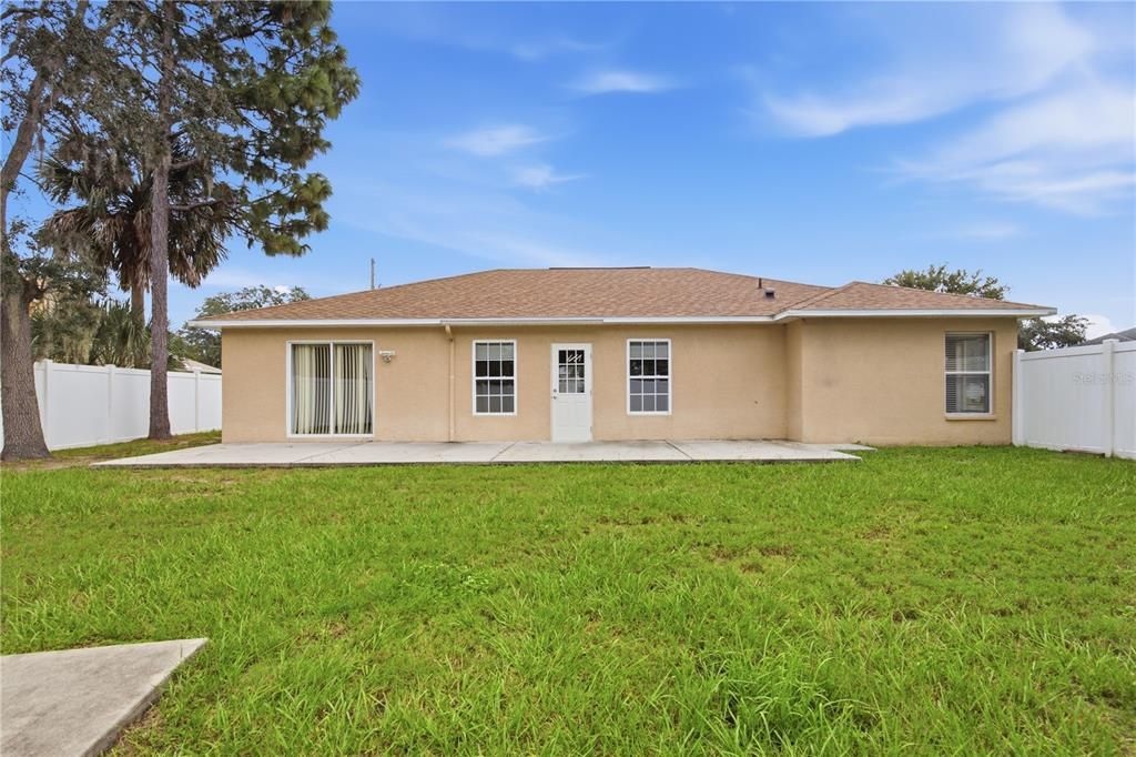 For Sale: $319,900 (4 beds, 2 baths, 1745 Square Feet)