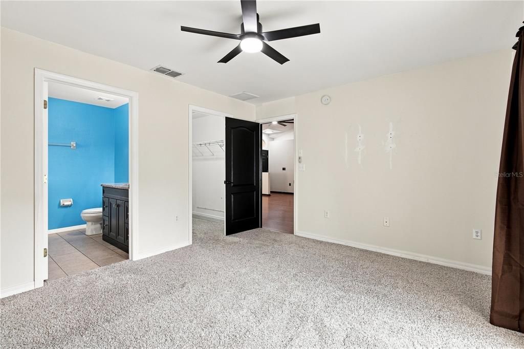 For Sale: $319,900 (4 beds, 2 baths, 1745 Square Feet)