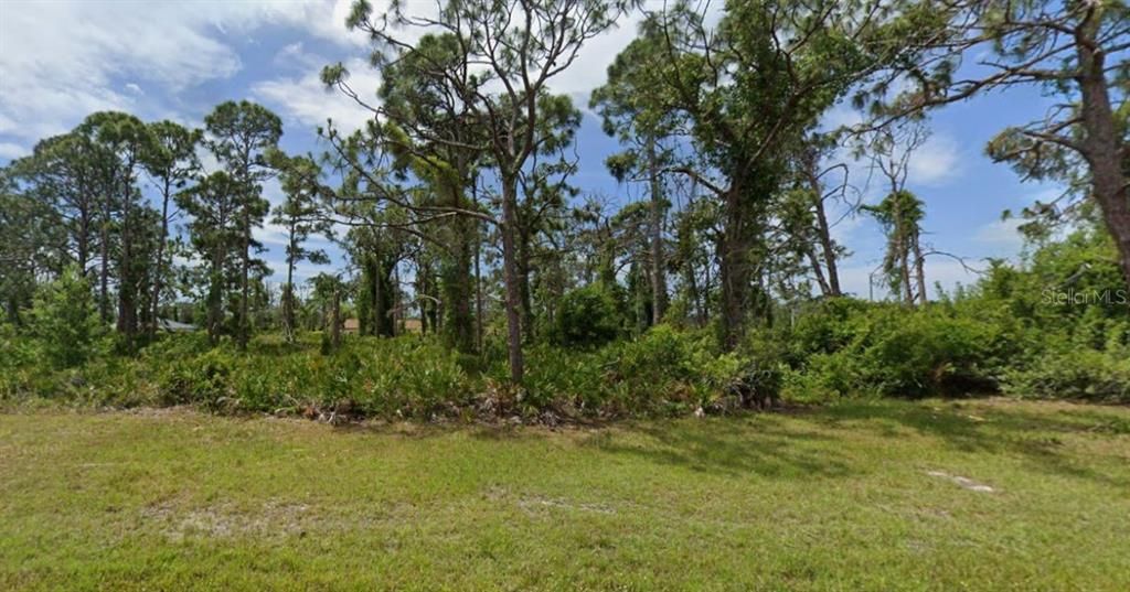 For Sale: $17,000 (0.18 acres)