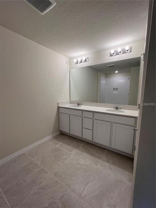 В аренду: $2,150 (3 спален, 2 ванн, 1699 Квадратных фут)