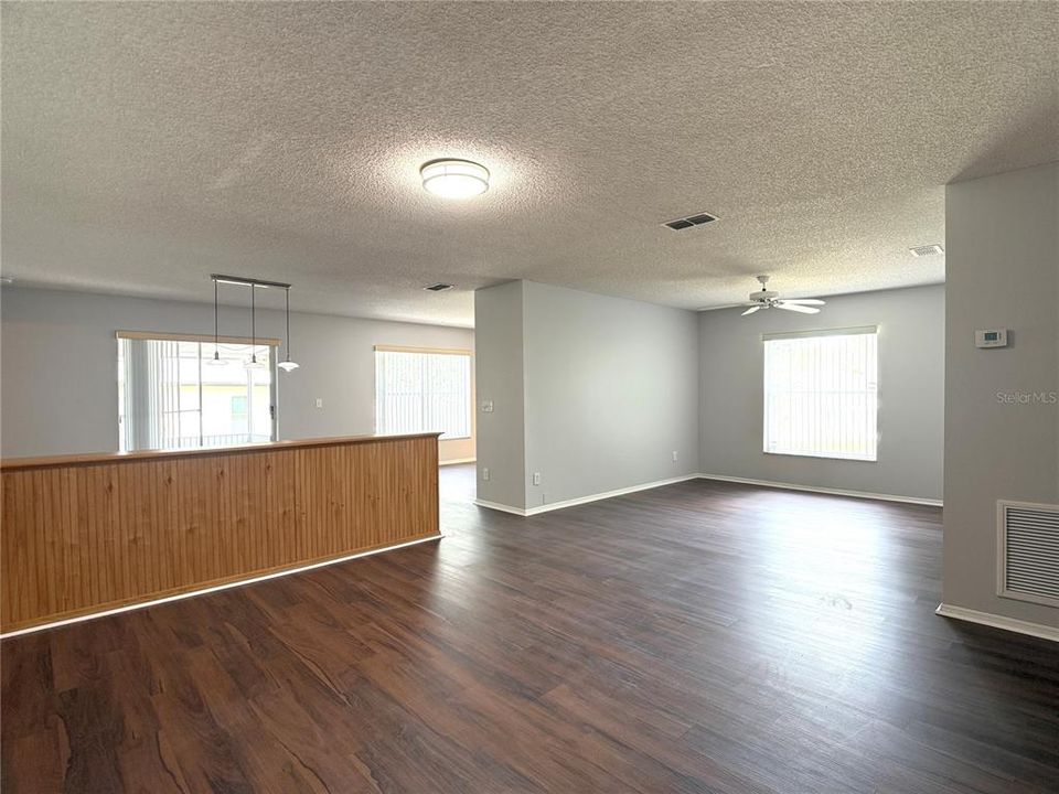 For Rent: $1,895 (3 beds, 2 baths, 1437 Square Feet)
