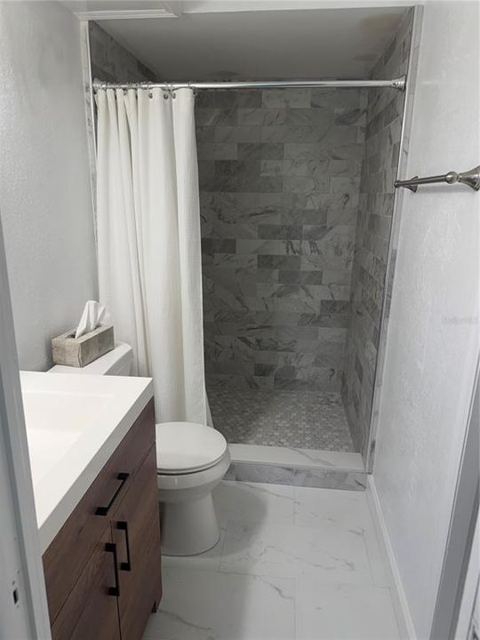 For Rent: $1,200 (1 beds, 1 baths, 800 Square Feet)