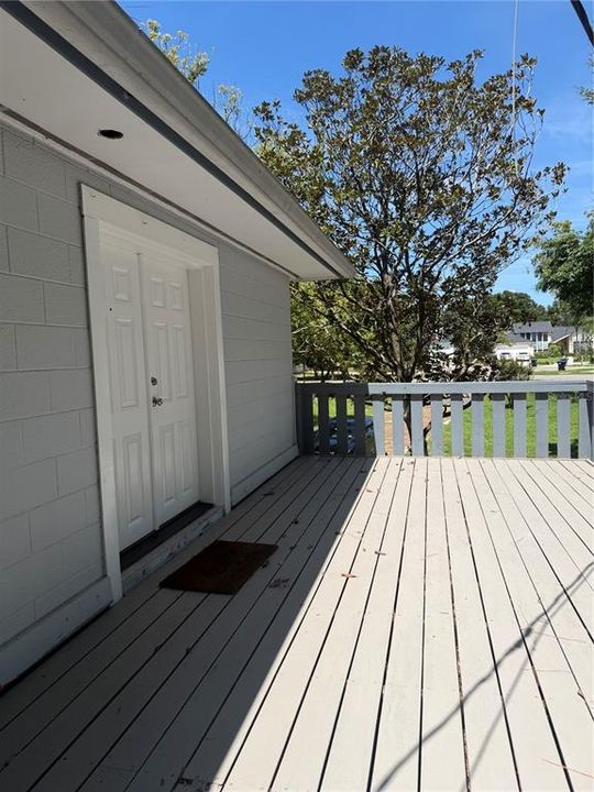 For Rent: $1,200 (1 beds, 1 baths, 800 Square Feet)