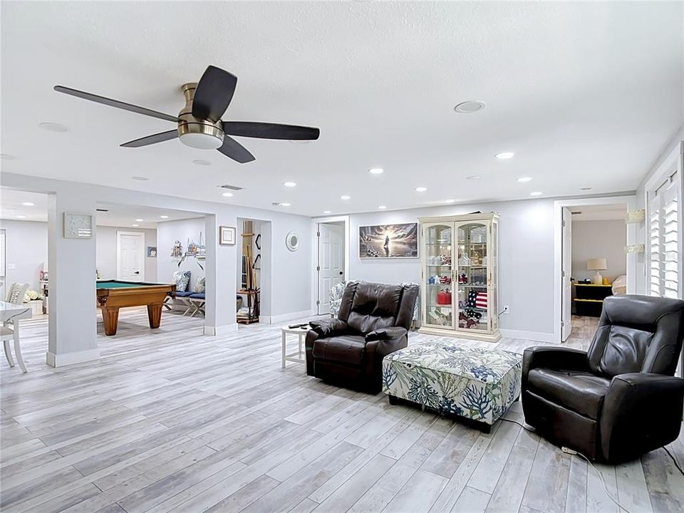 На продажу: $400,000 (4 спален, 3 ванн, 2167 Квадратных фут)