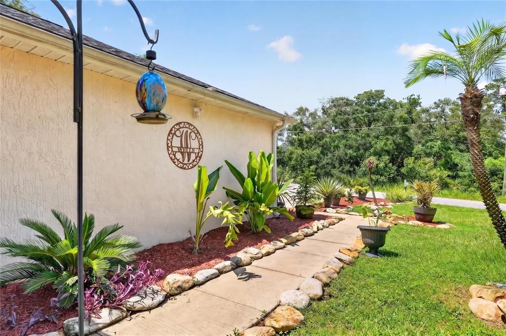For Sale: $265,000 (3 beds, 2 baths, 1407 Square Feet)