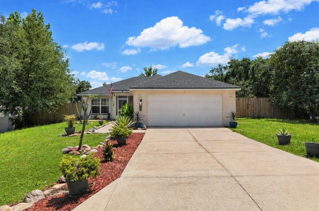 For Sale: $265,000 (3 beds, 2 baths, 1407 Square Feet)