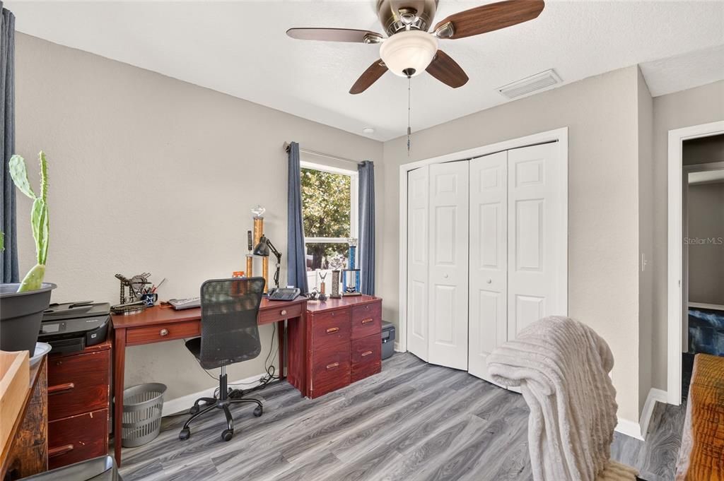 For Sale: $265,000 (3 beds, 2 baths, 1407 Square Feet)