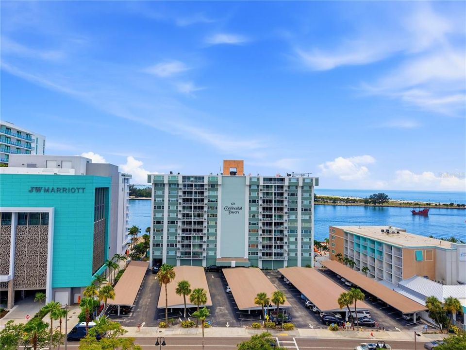For Sale: $499,000 (1 beds, 1 baths, 1111 Square Feet)