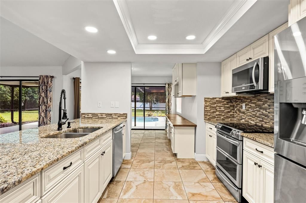 En Venta: $424,900 (4 camas, 2 baños, 1784 Pies cuadrados)
