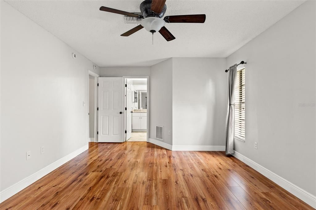En Venta: $424,900 (4 camas, 2 baños, 1784 Pies cuadrados)