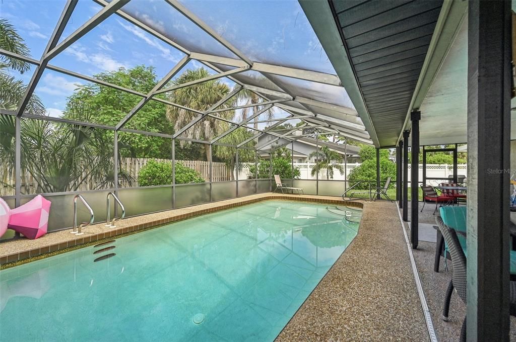 For Sale: $649,000 (3 beds, 2 baths, 1888 Square Feet)