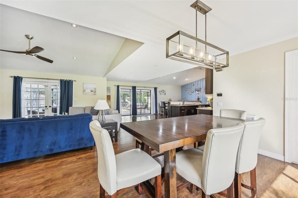 For Sale: $649,000 (3 beds, 2 baths, 1888 Square Feet)