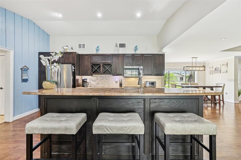For Sale: $649,000 (3 beds, 2 baths, 1888 Square Feet)