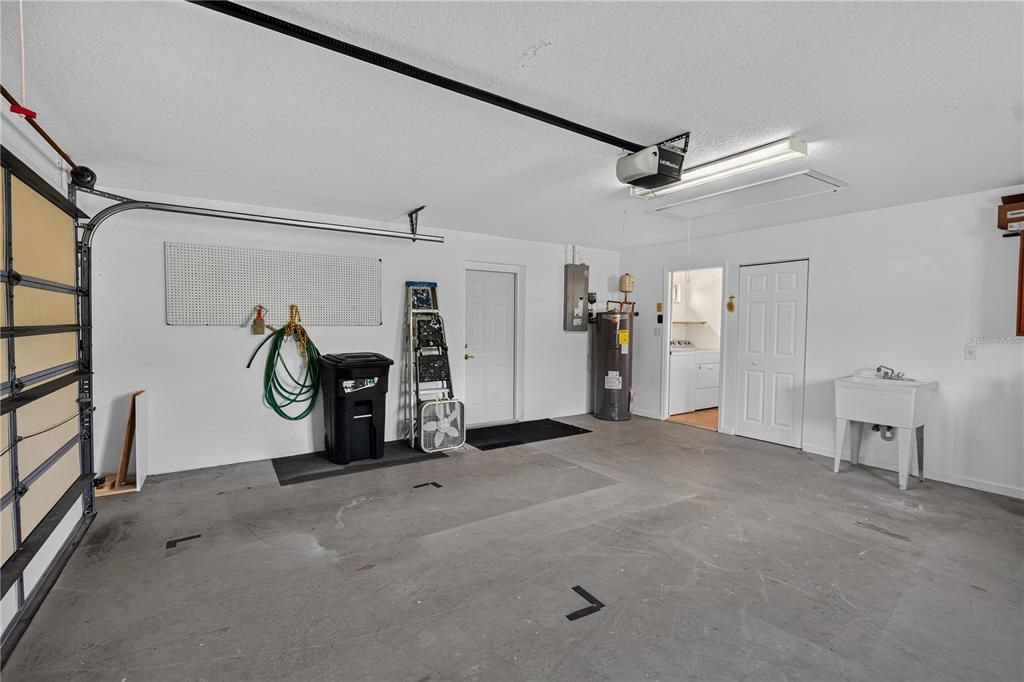 For Sale: $285,000 (3 beds, 2 baths, 1531 Square Feet)