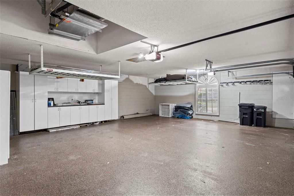 For Sale: $1,125,000 (5 beds, 4 baths, 3264 Square Feet)