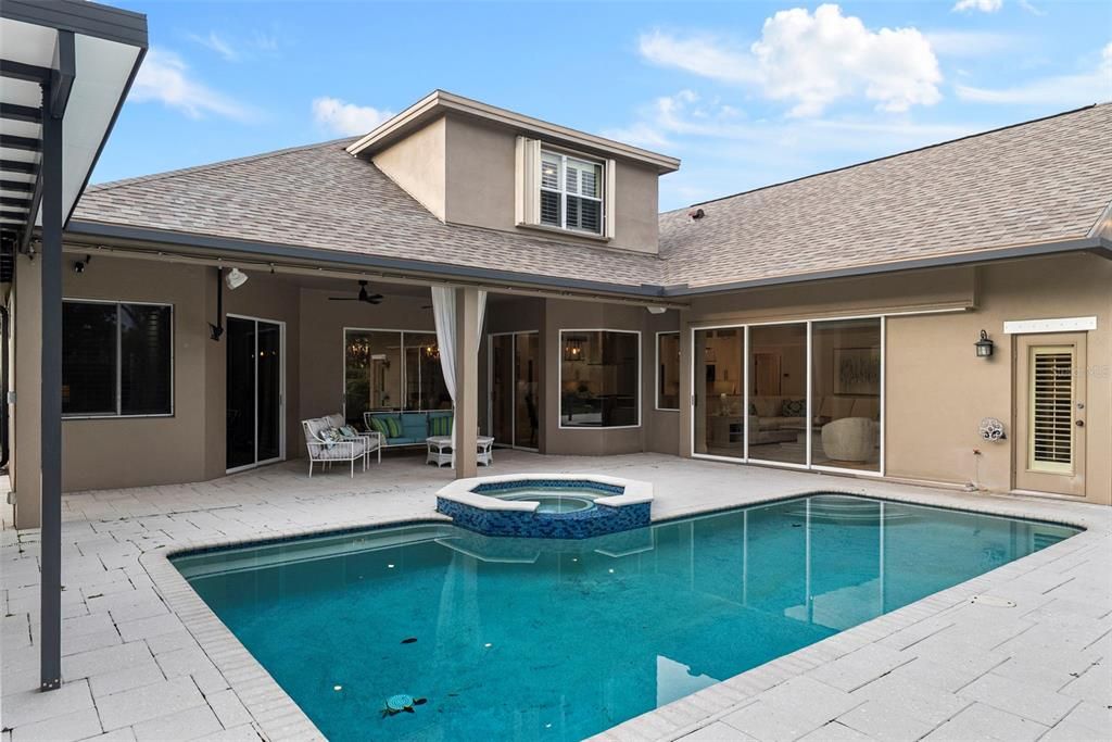 For Sale: $1,125,000 (5 beds, 4 baths, 3264 Square Feet)