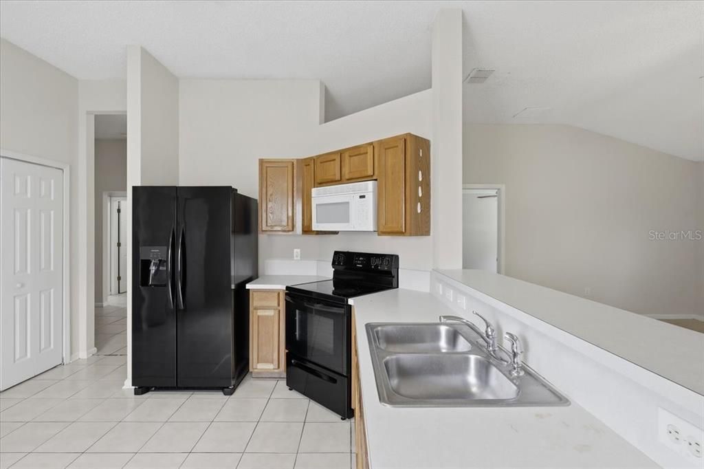 For Sale: $269,900 (3 beds, 2 baths, 1347 Square Feet)