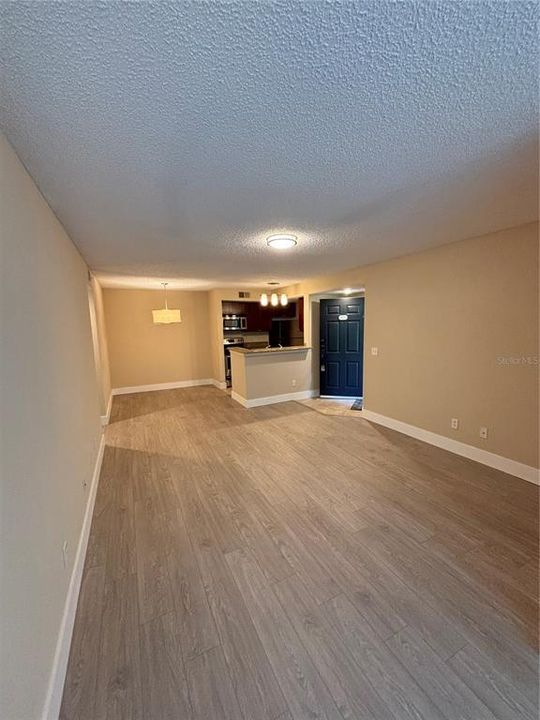 На продажу: $185,000 (1 спален, 1 ванн, 711 Квадратных фут)