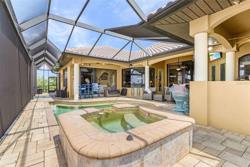 For Sale: $1,550,000 (3 beds, 2 baths, 3012 Square Feet)