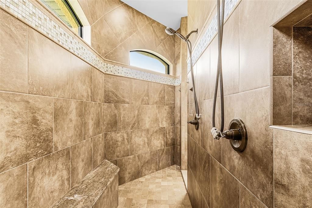 For Sale: $1,550,000 (3 beds, 2 baths, 3012 Square Feet)
