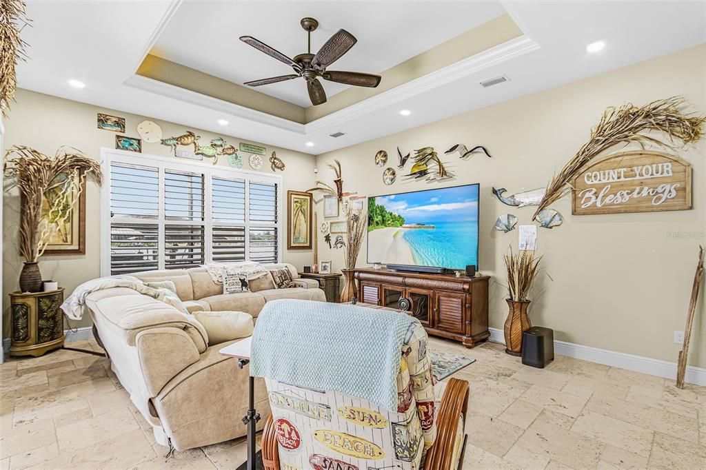 For Sale: $1,550,000 (3 beds, 2 baths, 3012 Square Feet)