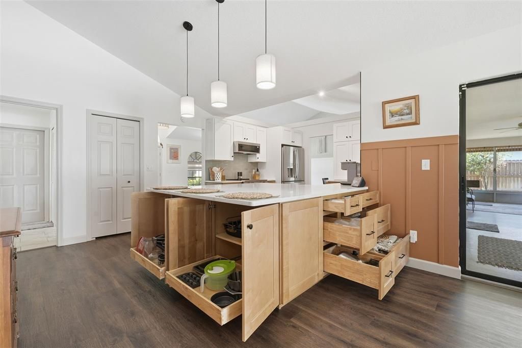 En Venta: $414,000 (3 camas, 2 baños, 1923 Pies cuadrados)