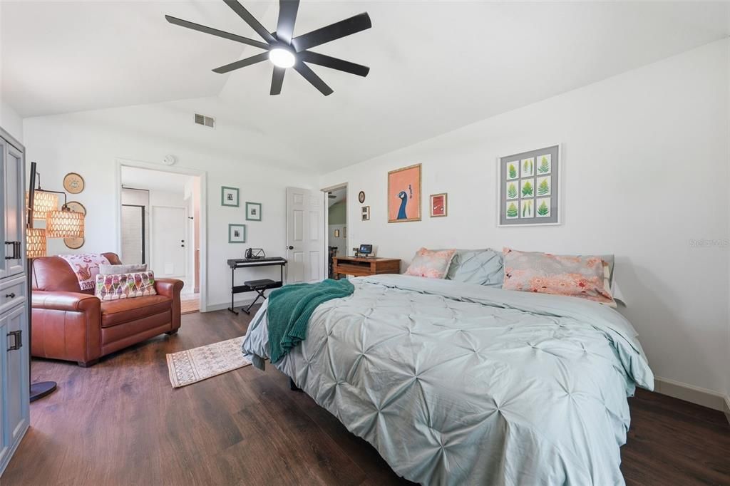 En Venta: $414,000 (3 camas, 2 baños, 1923 Pies cuadrados)