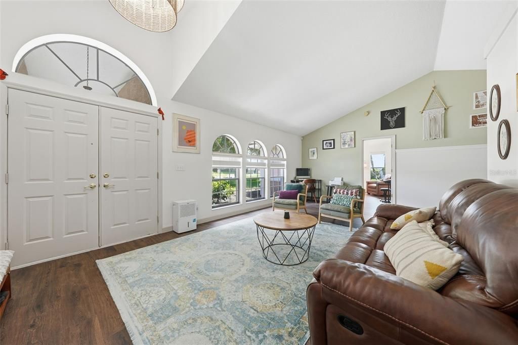 En Venta: $414,000 (3 camas, 2 baños, 1923 Pies cuadrados)
